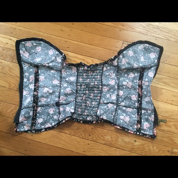 Corset style strapless top - Picture 1 of 4